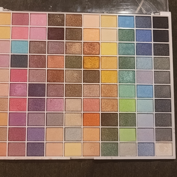 Bundle Of 5 Eyeshadow Palettes - Picture 3 of 10